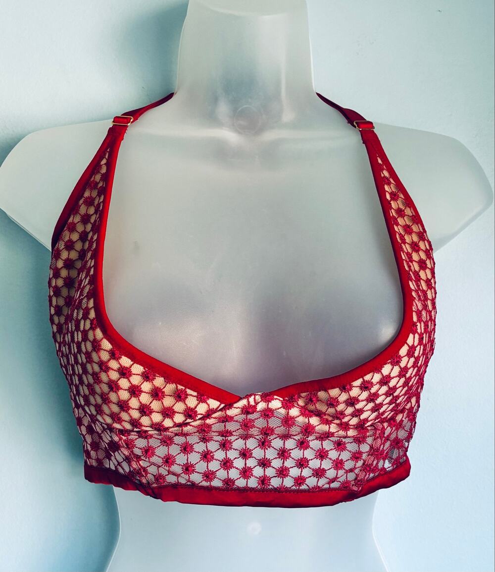 Victoria's Secret Bra Lingerie Sling Underwire Red Lace 34DDD NWOT